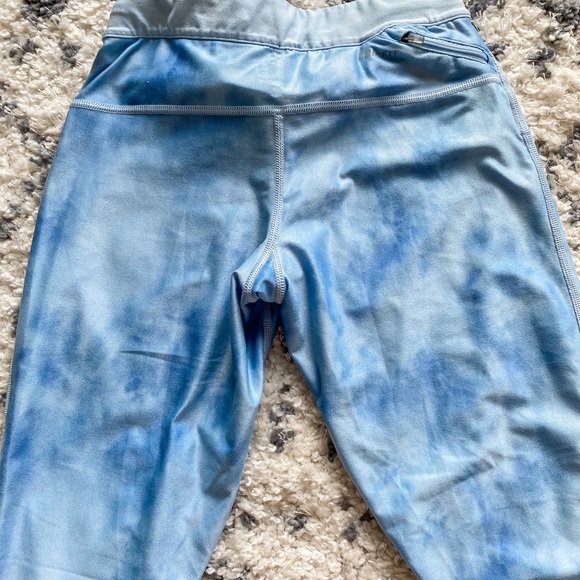 (nike) light blue tie dye crop shin length leggings - Picture 7 of 8